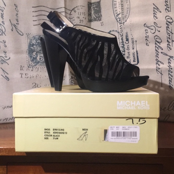 Michael Kors Rina sling - Picture 4 of 4